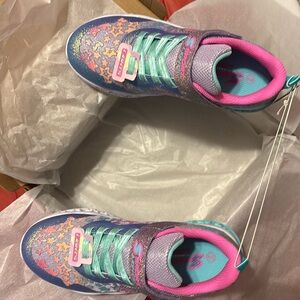 NWT and in box Sport by Skechers girls size 2 sneakers